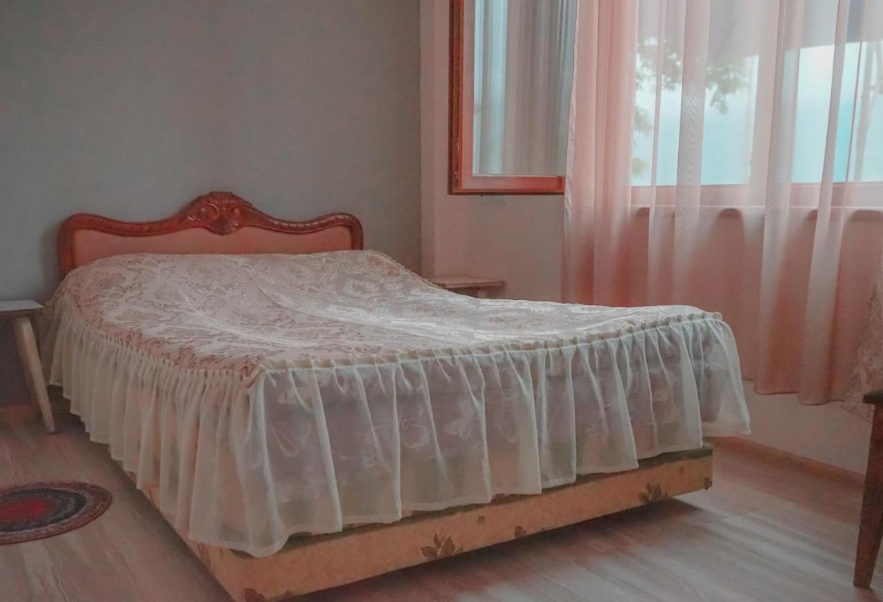 Ana-Maria Bnb Bed & Breakfast Татев Екстериор снимка