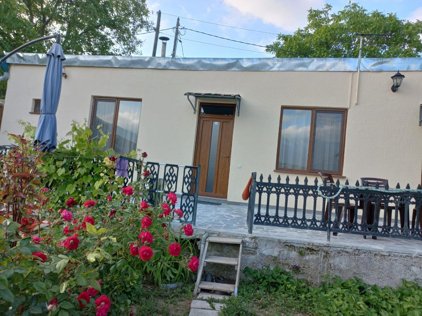 Ana-Maria Bnb Bed & Breakfast Татев Екстериор снимка